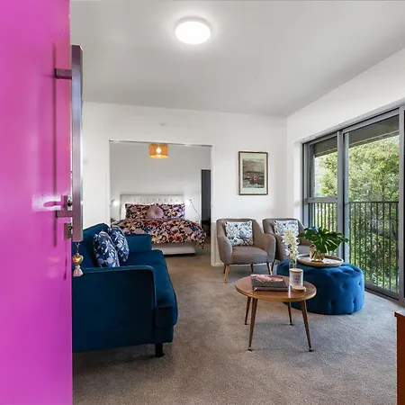 Innthepink Apartment On Lake Edge Queenstown